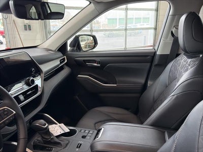 2025 Toyota Highlander Hybrid Hybrid XLE Nightshade