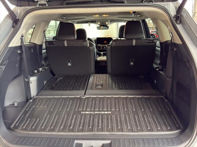 2025 Toyota Highlander Hybrid Hybrid XLE Nightshade