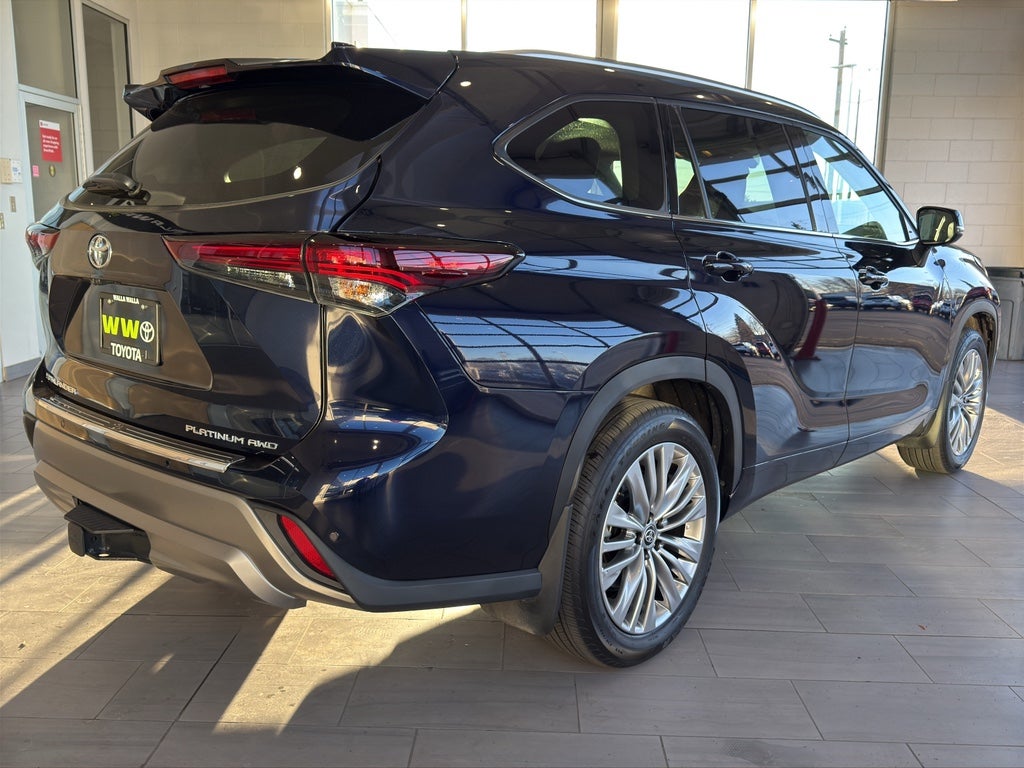 2025 Toyota Highlander Platinum
