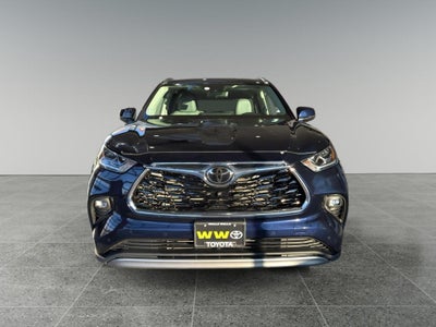 2025 Toyota Highlander Platinum