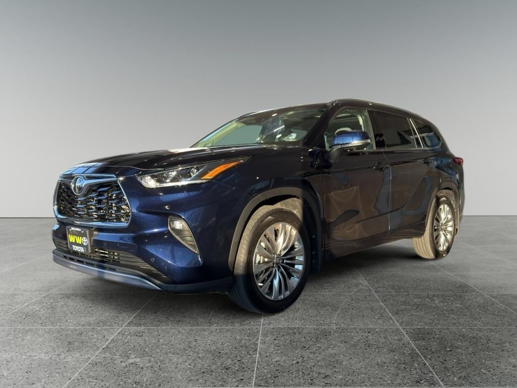 2025 Toyota Highlander Platinum