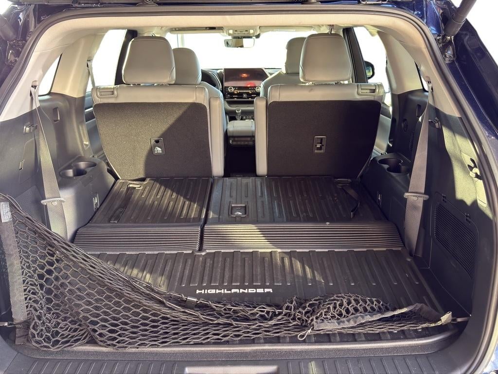 2025 Toyota Highlander Platinum