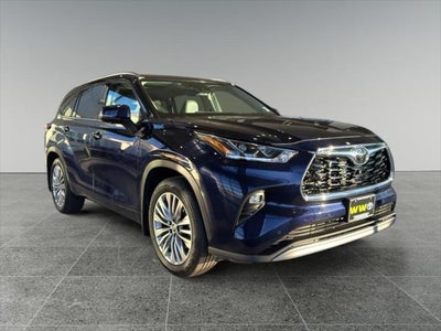 2025 Toyota Highlander Platinum