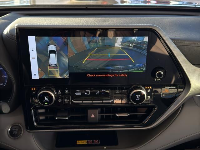 2025 Toyota Highlander Platinum