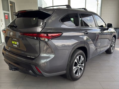 2024 Toyota Highlander XLE