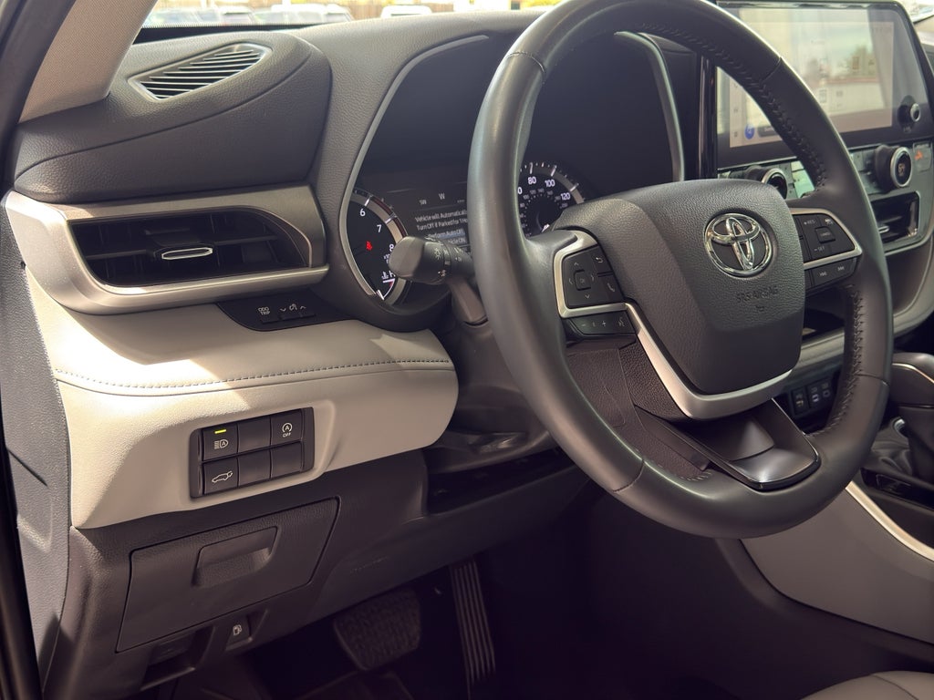 2024 Toyota Highlander XLE