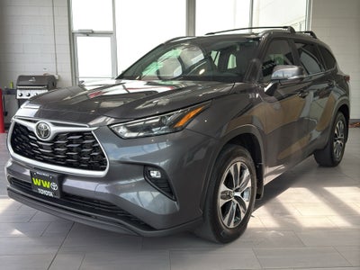 2024 Toyota Highlander XLE