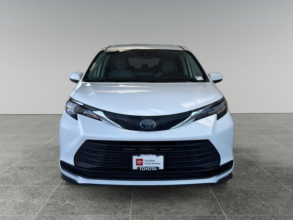 2021 Toyota Sienna LE