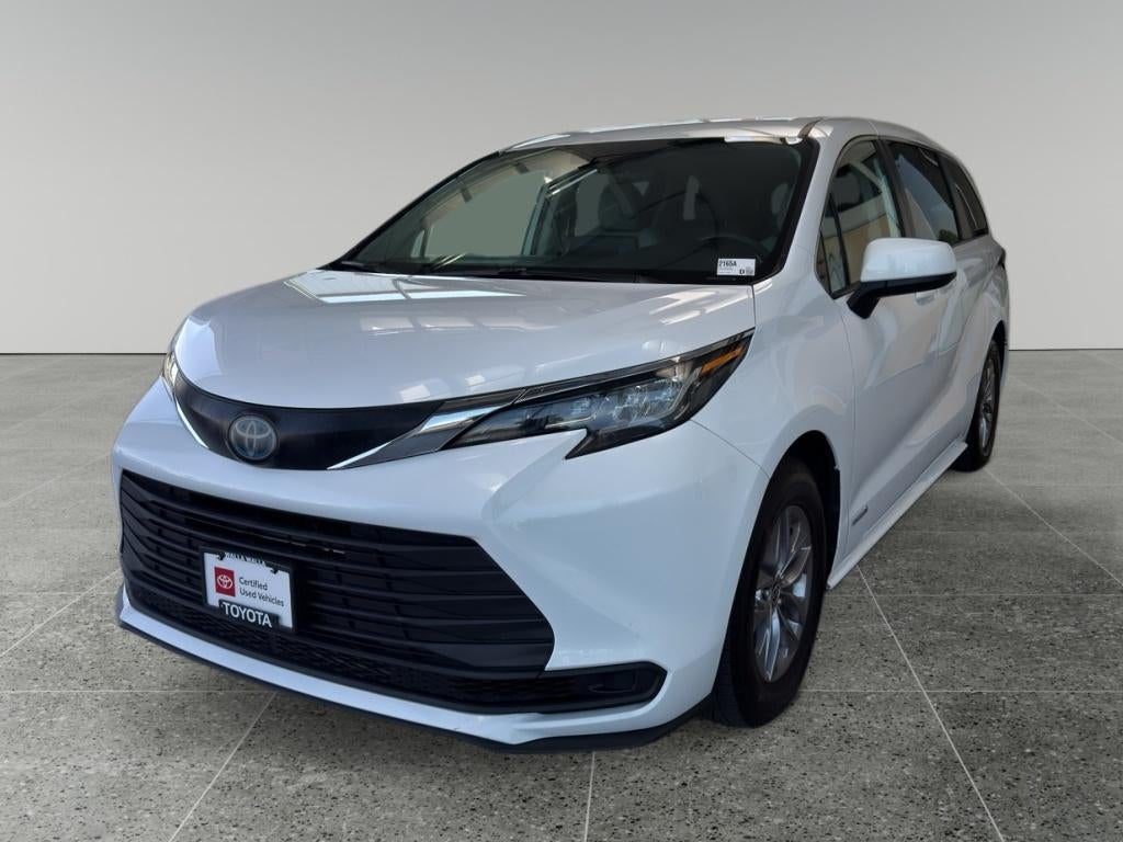2021 Toyota Sienna LE