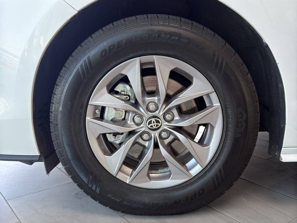 2021 Toyota Sienna LE