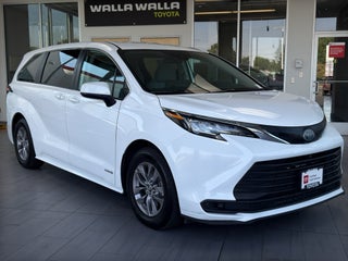 2021 Toyota Sienna LE