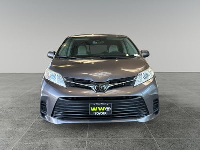 2020 Toyota Sienna LE