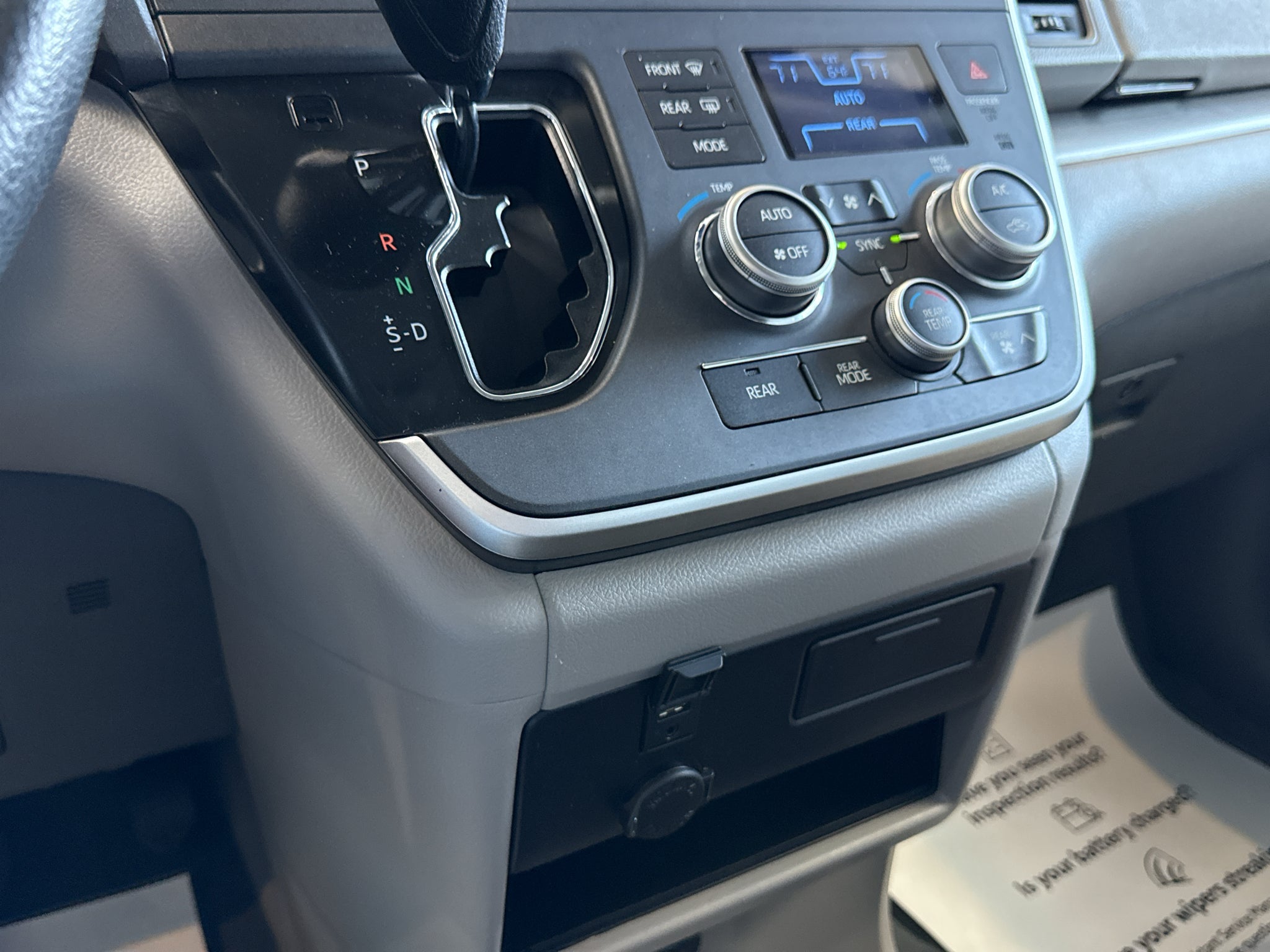 2020 Toyota Sienna LE