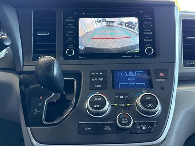 2020 Toyota Sienna LE