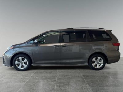 2020 Toyota Sienna LE