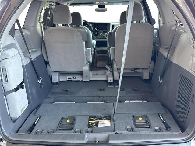 2020 Toyota Sienna LE
