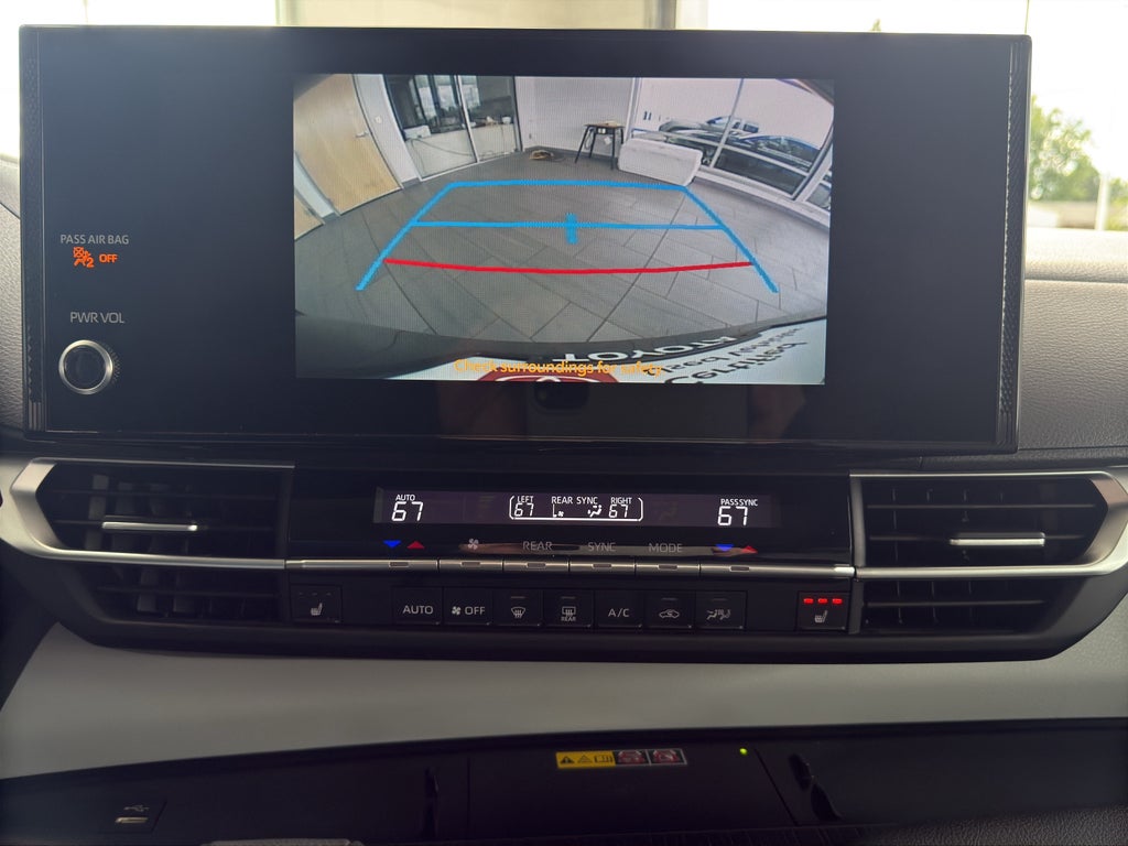 2025 Toyota Sienna XLE