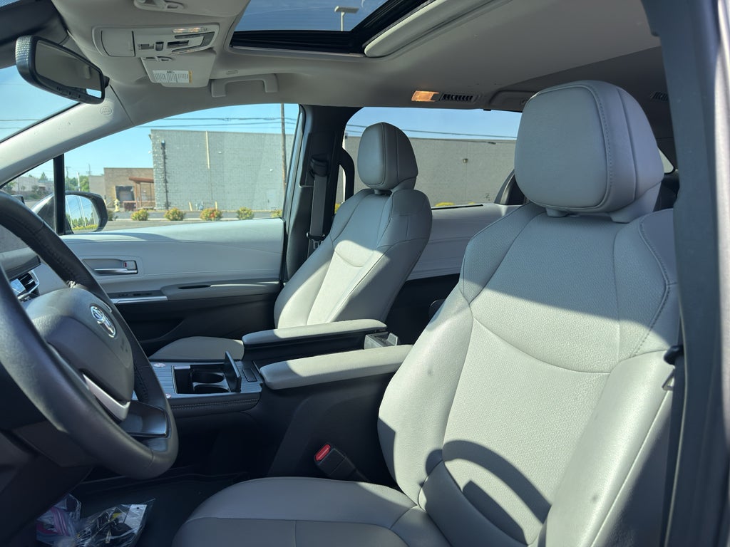 2025 Toyota Sienna XLE