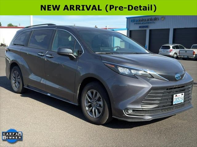 2025 Toyota Sienna XLE