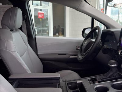 2025 Toyota Sienna XLE