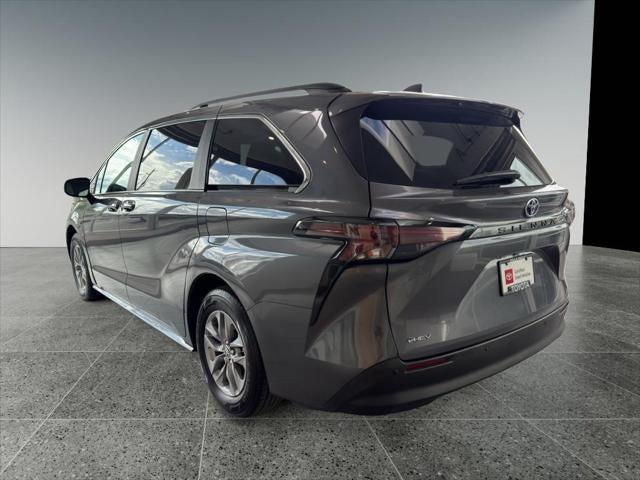 2025 Toyota Sienna XLE