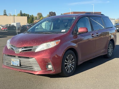 2019 Toyota Sienna XLE