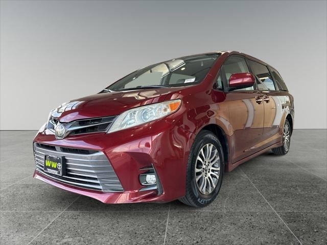 2019 Toyota Sienna XLE