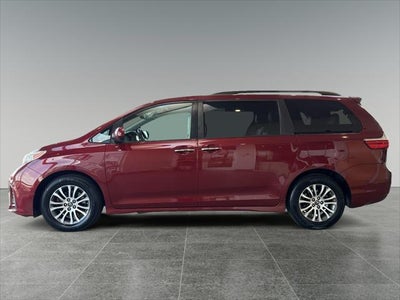 2019 Toyota Sienna XLE