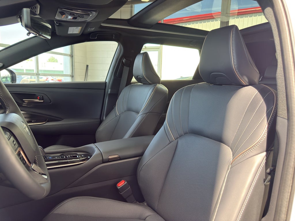 2025 Toyota Crown Signia Limited