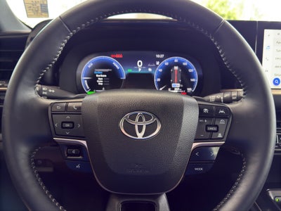 2025 Toyota Crown Signia XLE