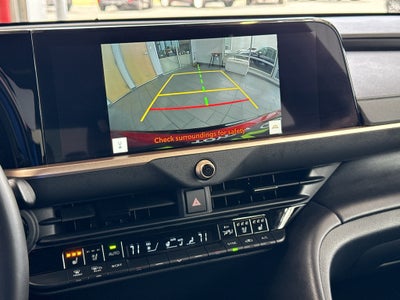 2025 Toyota Crown Signia XLE