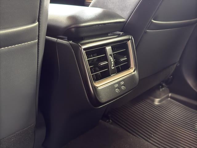 2025 Toyota Crown Signia XLE