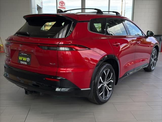 2025 Toyota Crown Signia XLE