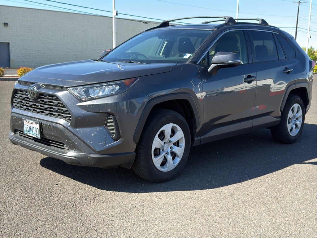 2020 Toyota RAV4 LE