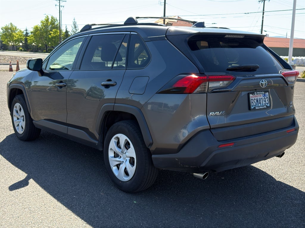 2020 Toyota RAV4 LE