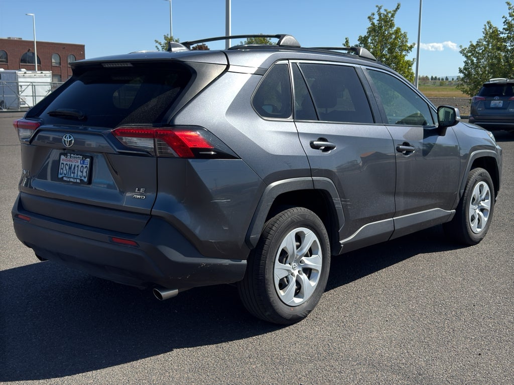 2020 Toyota RAV4 LE