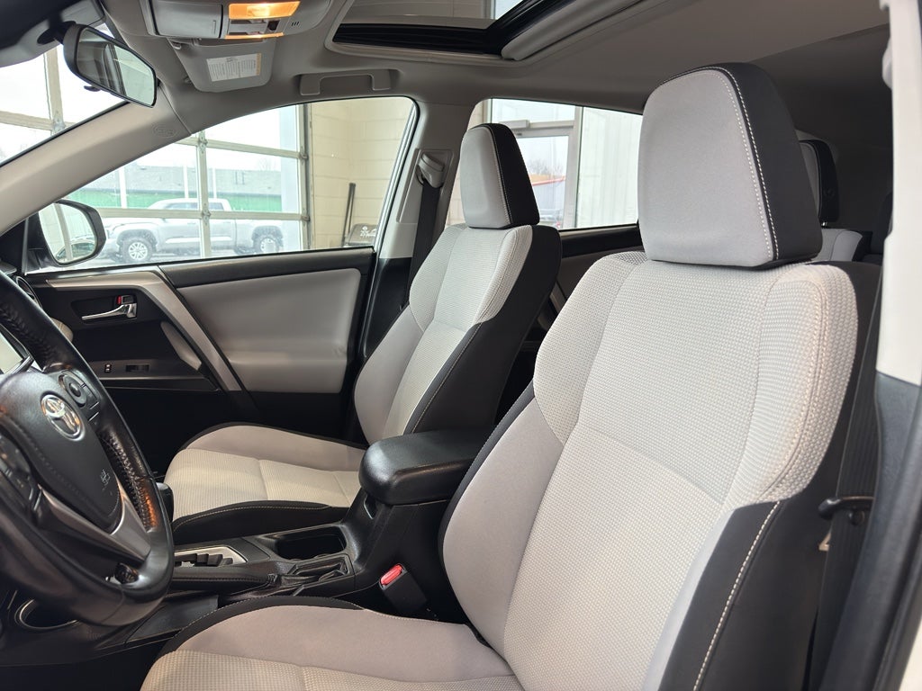 2017 Toyota RAV4 XLE