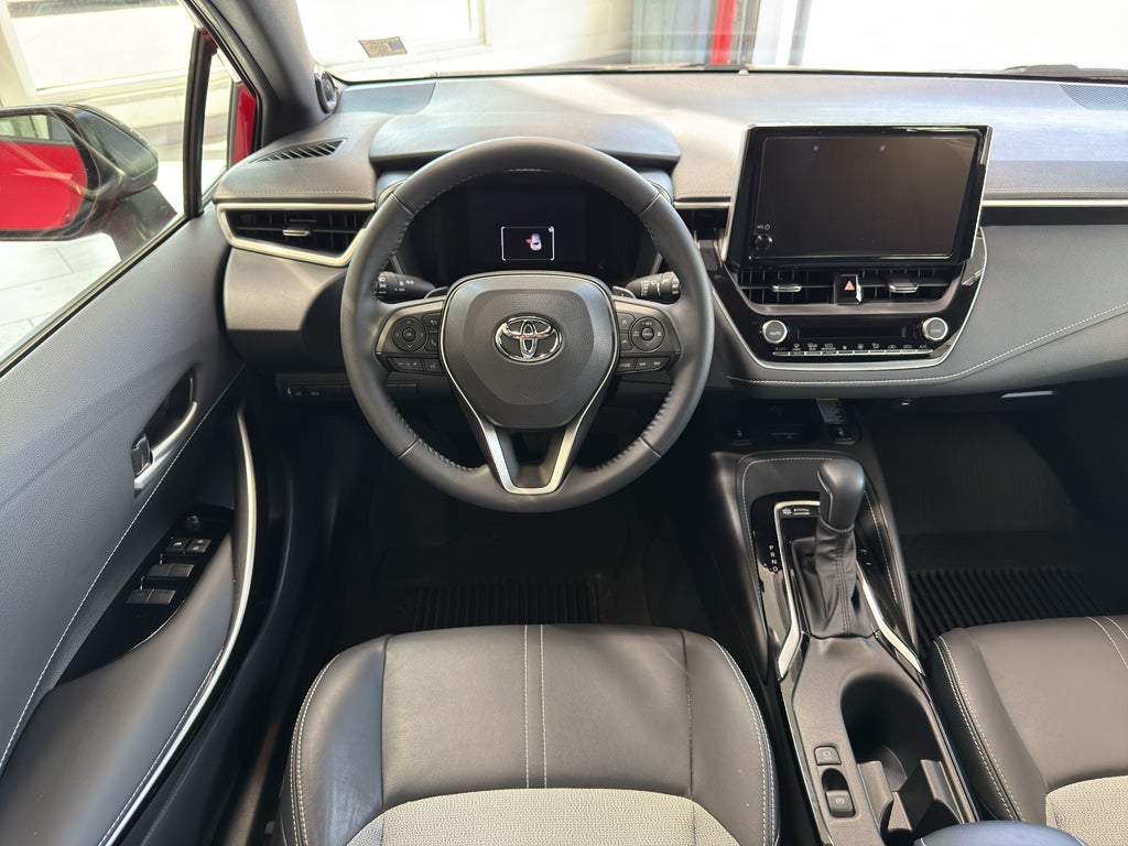 2025 Toyota Corolla Hatchback XSE