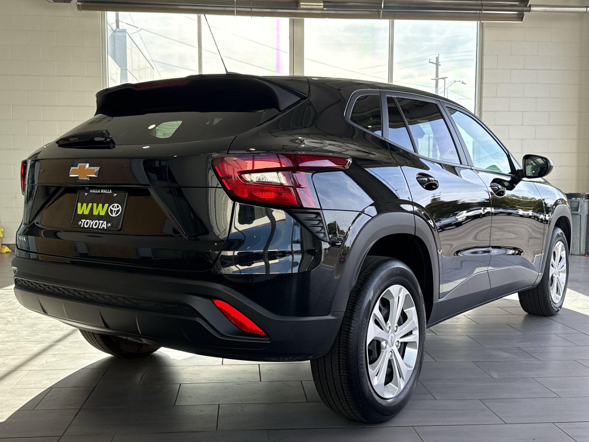 2025 Chevrolet Trax LS