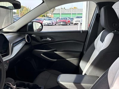 2025 Chevrolet Trax LS